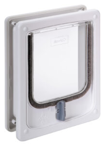 Catwalk tunnel cat door in white, with self-adjusting tunnel for doors and walls 11 to 52 mm thick