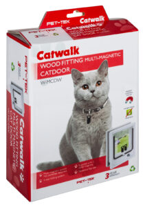 Retail box for the Catwalk multi-magnetic wood-fitting cat door in white